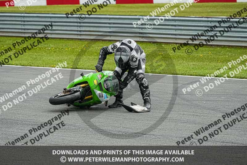 donington no limits trackday;donington park photographs;donington trackday photographs;no limits trackdays;peter wileman photography;trackday digital images;trackday photos